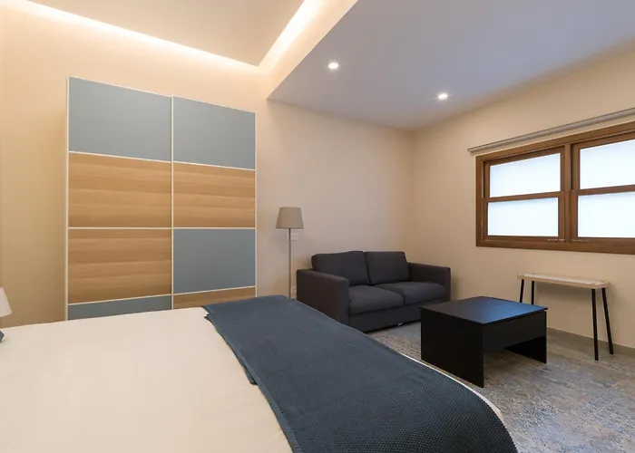 Off Pedro Diaz * Las Palmas de Gran Canaria