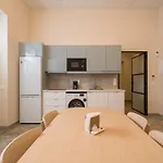 Off Pedro Diaz Apartment